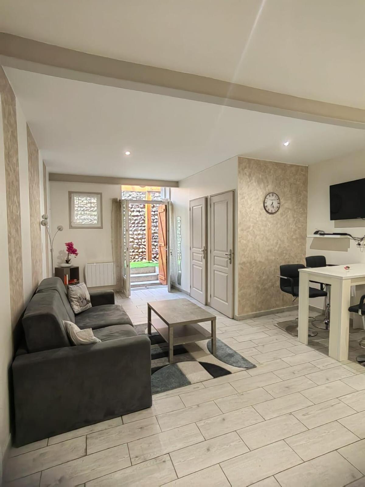 Appartement A Valence 瓦朗斯 外观 照片
