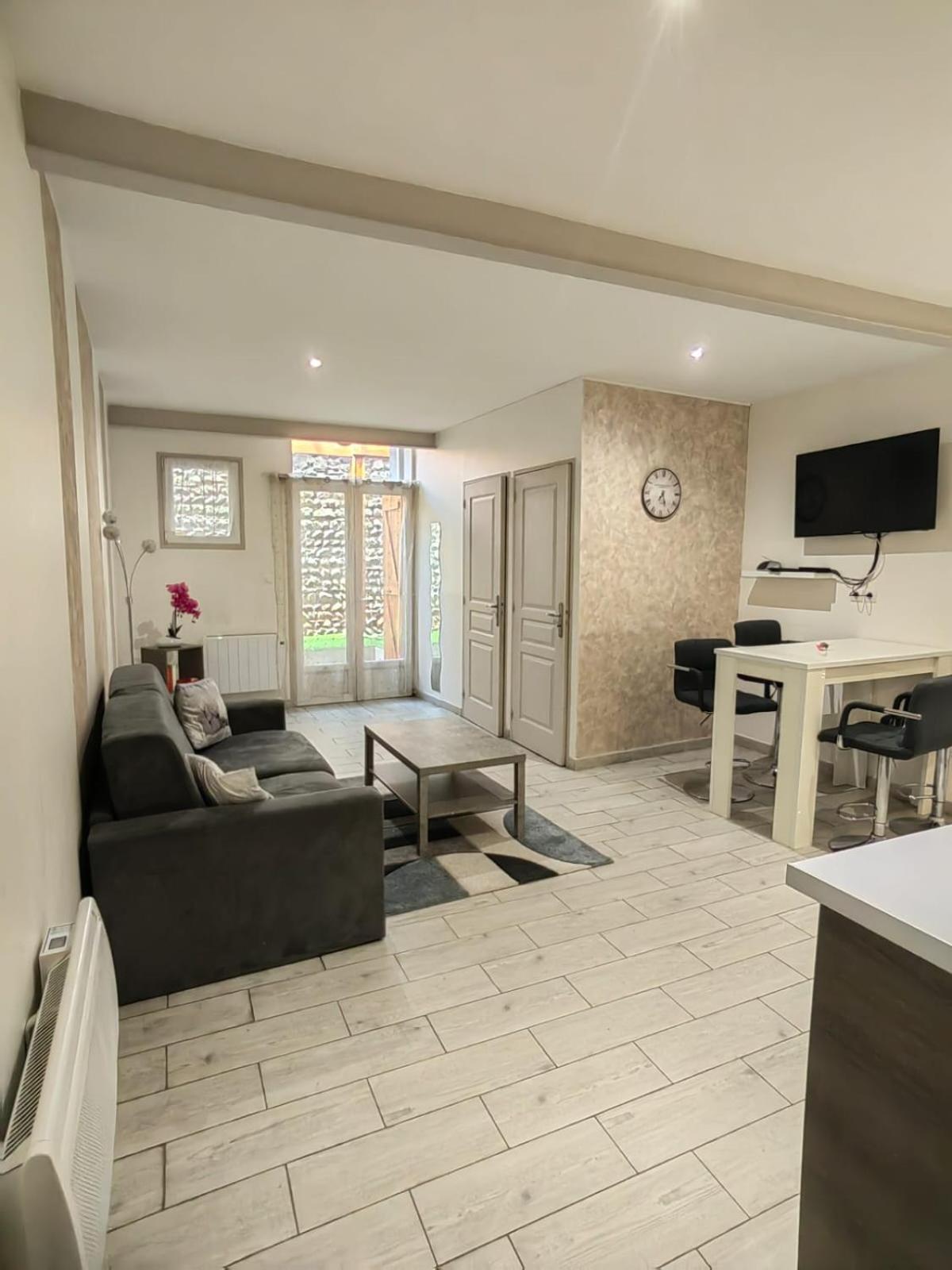 Appartement A Valence 瓦朗斯 外观 照片