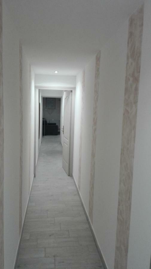 Appartement A Valence 瓦朗斯 外观 照片